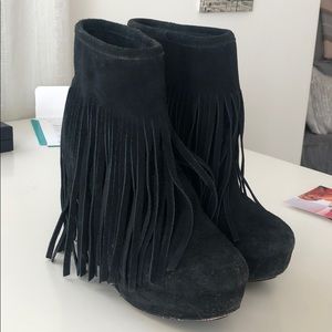 Koolabura fringe wedge